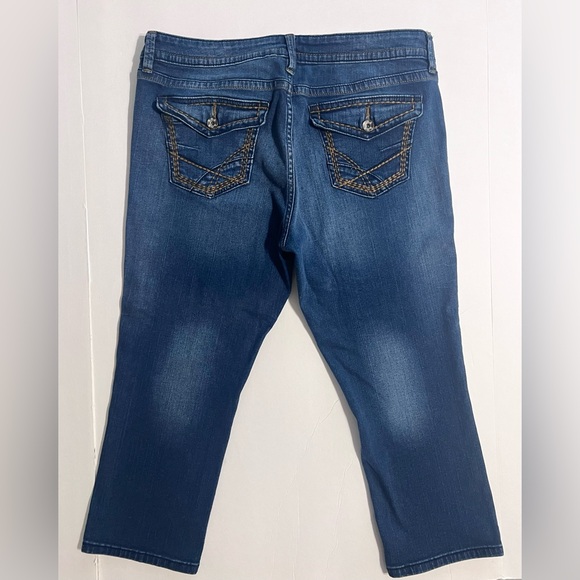A.N.A. Blue Jean Women’s Capri Pants Size 12 - Picture 2 of 10